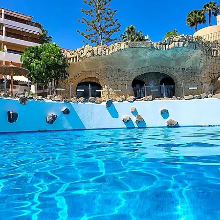 Golden Paradise Heated Pool At Albatros Park Hotel