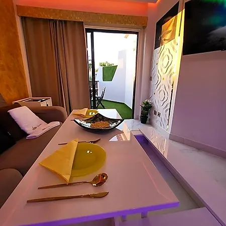 Hotel Golden Paradise Heated Pool At Albatros Park 4*